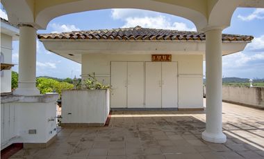 Remate de apartamento tipo townhouses Cocolí, Tucan Country Club