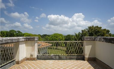 Remate de apartamento tipo townhouses Cocolí, Tucan Country Club