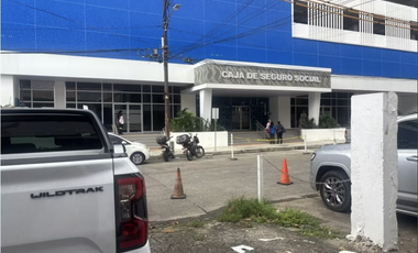 ALQUILER DE GALERA CALIDONIA AVE. MEXICO EDIFICIO ABJ EN VIA PRINCIPAL
