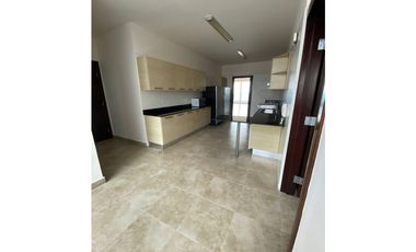 ALQUILER DE APARTAMENTO  PH MARABIERTO VISTA AL MAR AMOBLADO O LB JP