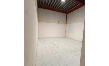 Alquilo | Galera | Av. justo Arosemena ( CALIDONIA )