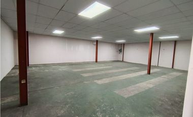 Alquilo | Galera | Av. justo Arosemena ( CALIDONIA )