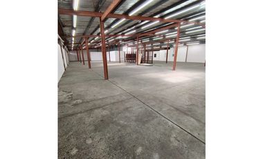 Alquilo | Galera | Av. justo Arosemena ( CALIDONIA )