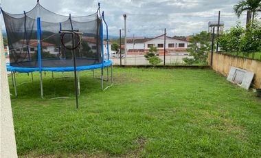 CASA EN LAS CUMBRES / PH VISTAS DEL LAGO / 340M / 2 NIVELES