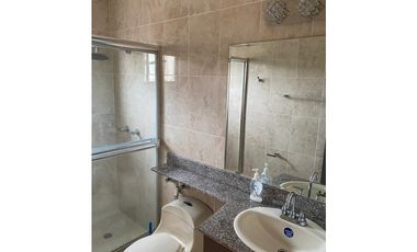 CASA EN LAS CUMBRES / PH VISTAS DEL LAGO / 340M / 2 NIVELES