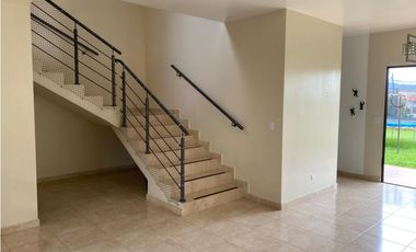 CASA EN LAS CUMBRES / PH VISTAS DEL LAGO / 340M / 2 NIVELES