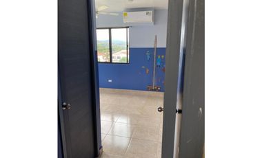 CASA EN LAS CUMBRES / PH VISTAS DEL LAGO / 340M / 2 NIVELES