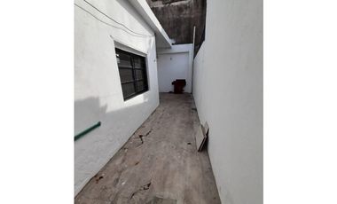 PROXIMO INGRESO. CASA AMERICANA EN PH. EN ALQUILER. ITUZAINGO NORTE.