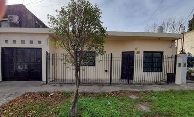 PROXIMO INGRESO. CASA AMERICANA EN PH. EN ALQUILER. ITUZAINGO NORTE.