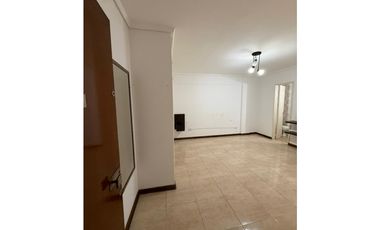 MONOAMBIENTE EN VENTA – ZONA PLAZA COLÓN