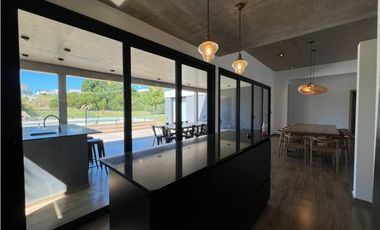 CASA A ESTRENAR - ECUESTRE - COSTA ESMERALDA