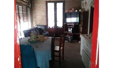 CASA Y DEPARTAMENTO