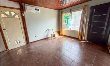 CASA 2 AMBIENTES CON QUINCHO Y PILETA. BATAN.