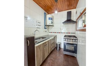 CASA 2 AMBIENTES CON QUINCHO Y PILETA. BATAN.