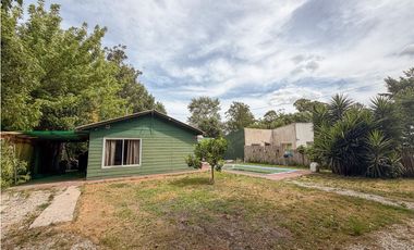 CASA 2 AMBIENTES CON QUINCHO Y PILETA. BATAN.