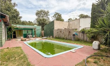 CASA 2 AMBIENTES CON QUINCHO Y PILETA. BATAN.