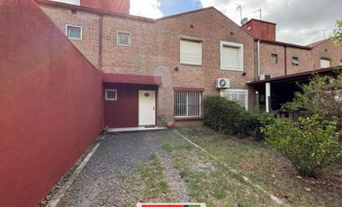 Alquiler Barrio Mirasoles Monte Grande Dúplex de 3 Dormitorios C/estacionamiento