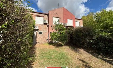 Alquiler Barrio Mirasoles Monte Grande Dúplex de 3 Dormitorios C/estacionamiento