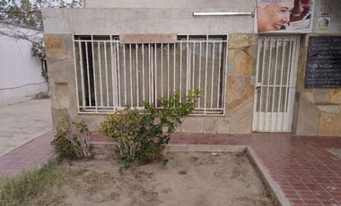 Casa sobre Terreno de 2129 m2. Rivadavia