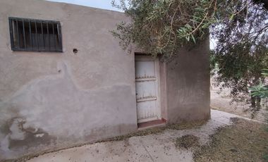 Casa sobre Terreno de 2129 m2. Rivadavia