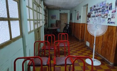 Casa sobre Terreno de 2129 m2. Rivadavia