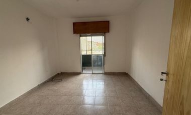 DEPARTAMENTO 2 AMBIENTES ALQUILER SAN JUSTO BALCON