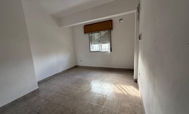 DEPARTAMENTO 2 AMBIENTES ALQUILER SAN JUSTO BALCON