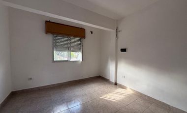 DEPARTAMENTO 2 AMBIENTES ALQUILER SAN JUSTO BALCON