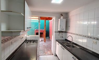 Casa en Arriendo en AVDA. LOMAS DE MIRASUR con VOLCÁN OSORNO