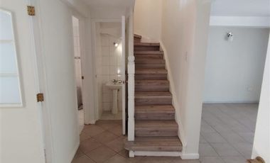 Casa en Arriendo en AVDA. LOMAS DE MIRASUR con VOLCÁN OSORNO