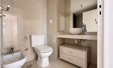 SE VENDE SEMIPISO DE 4 DORM EN AMARRAS CENTER