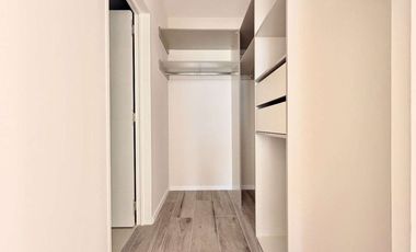 SE VENDE SEMIPISO DE 4 DORM EN AMARRAS CENTER