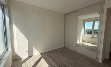 SE VENDE SEMIPISO DE 4 DORM EN AMARRAS CENTER