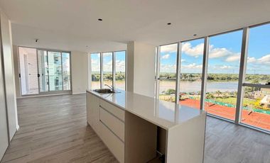 SE VENDE SEMIPISO DE 4 DORM EN AMARRAS CENTER