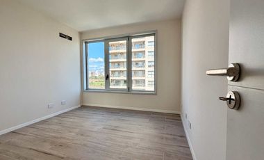 SE VENDE SEMIPISO DE 4 DORM EN AMARRAS CENTER