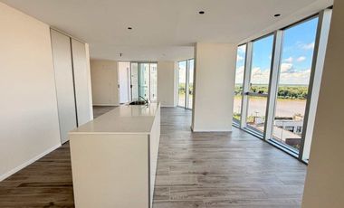 SE VENDE SEMIPISO DE 4 DORM EN AMARRAS CENTER