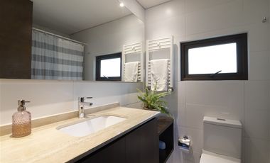 Casa en Venta en Anglo American School