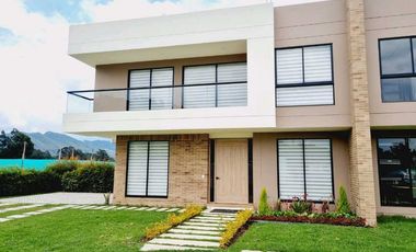 Casa Campestre de Lujo, 2 pisos,  PARA ESTRENAR en  Chia!