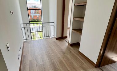 Cajicá, Hermosa Casa en Club House