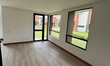 Cajicá, Hermosa Casa en Club House