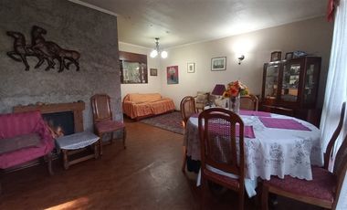 Casa en Venta en AVENIDA MACUL CON AVENIDA DR. AMADOR NEGHME RODRIGUEZ