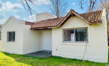 Casa en venta a reciclar en Carlos Keen