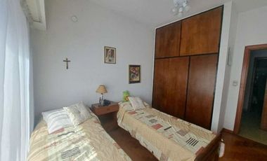 VENTA CASA QUILMES 3 AMB. C/LOCALES EN BLOCK