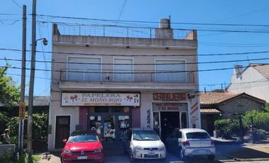 VENTA CASA QUILMES 3 AMB. C/LOCALES EN BLOCK