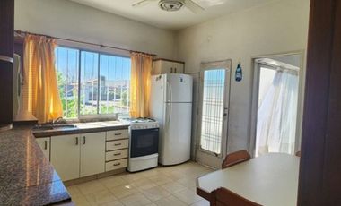 VENTA CASA QUILMES 3 AMB. C/LOCALES EN BLOCK