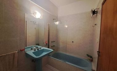 VENTA CASA QUILMES 3 AMB. C/LOCALES EN BLOCK