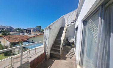 VENTA CASA QUILMES 3 AMB. C/LOCALES EN BLOCK