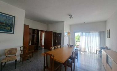 VENTA CASA QUILMES 3 AMB. C/LOCALES EN BLOCK