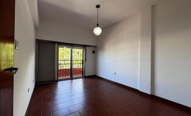 ALQUILER 3 AMB CON BALCON Y TERRAZA