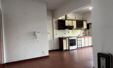 ALQUILER 3 AMB CON BALCON Y TERRAZA